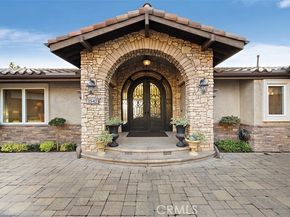 1542 La Loma, Tustin CA 92705