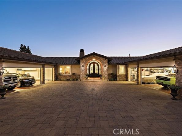 1542 La Loma, Tustin CA 92705