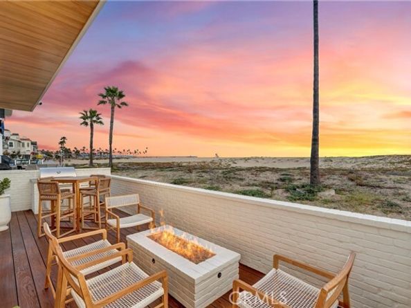 114 Oceanfront, Newport Beach CA 92661