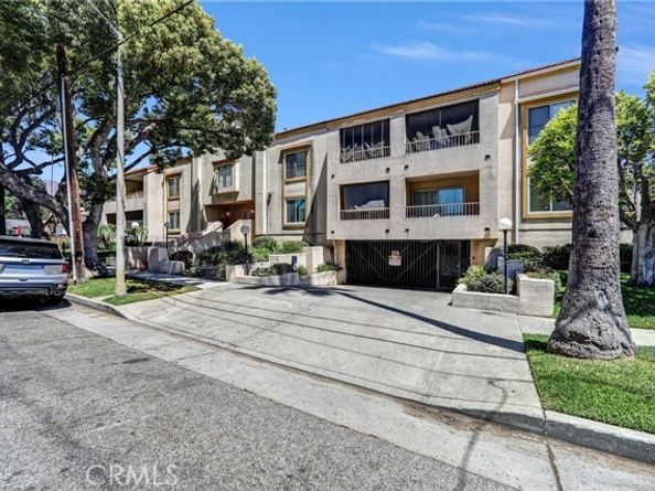 430 N Holliston 104, Pasadena CA 91106