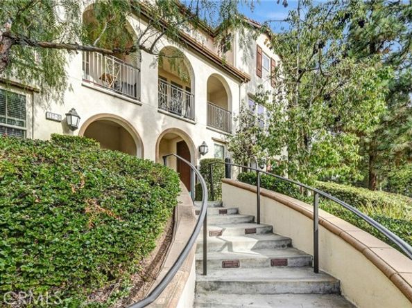 827 E Promenade E, Azusa CA 91702