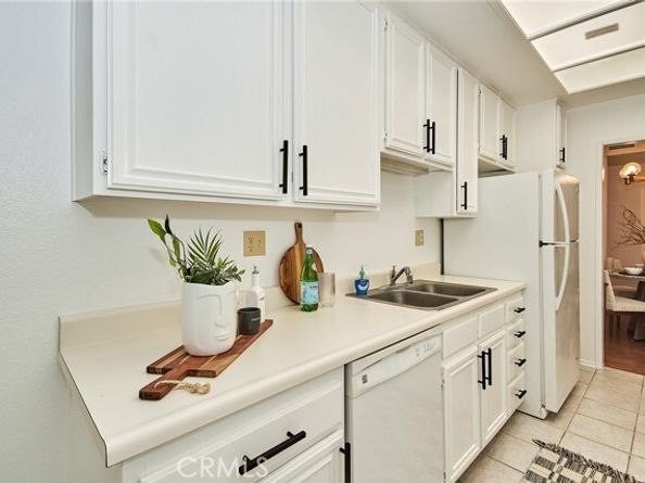 4280 Via Arbolada 219, Los Angeles CA 90042