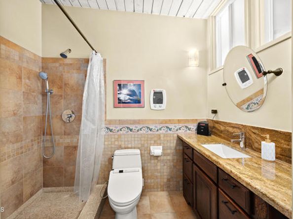 9728 Shadow Island Drive, Burbank CA 91040