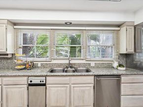 4959 Brewster Drive, Tarzana (los Angeles) CA 91356