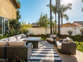 39 Touraine Place, Lake Forest (el Toro) CA 92610