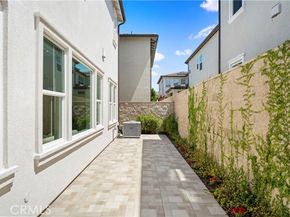 220 Edna Pkwy, Lake Forest (el Toro) CA 92630