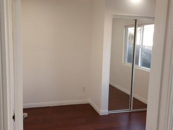 813 E Imperial, Los Angeles CA 90059