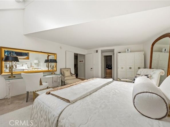 11687 Bellagio Road 12, Los Angeles CA 90049