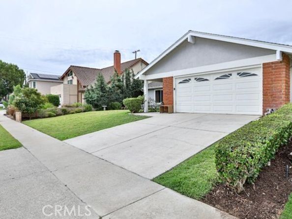 22941 Belquest Drive, Lake Forest (el Toro) CA 92630