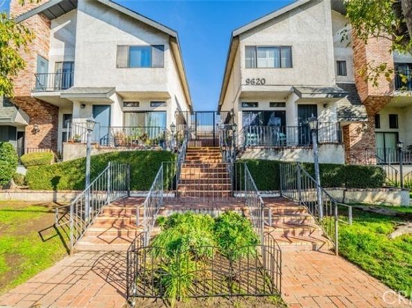 9620 Sepulveda Boulevard 4, North Hills (los Angeles) CA 91343