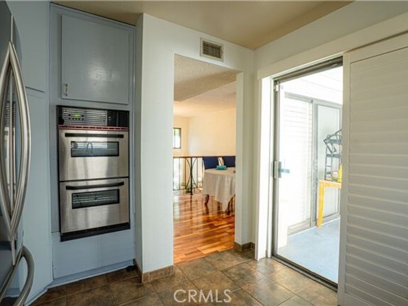 9620 Sepulveda Boulevard 4, North Hills (los Angeles) CA 91343