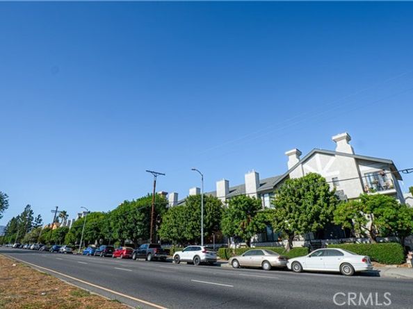 9620 Sepulveda Boulevard 4, North Hills (los Angeles) CA 91343
