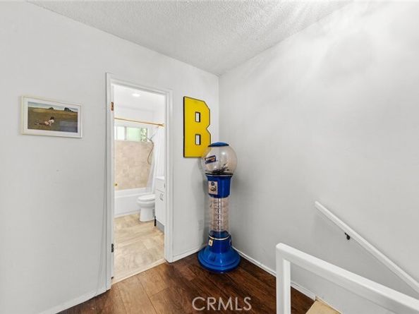 1260 E 4th Street 6, Long Beach CA 90802