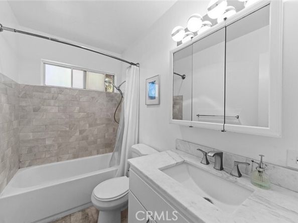 1260 E 4th Street 6, Long Beach CA 90802