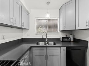 1260 E 4th Street 6, Long Beach CA 90802