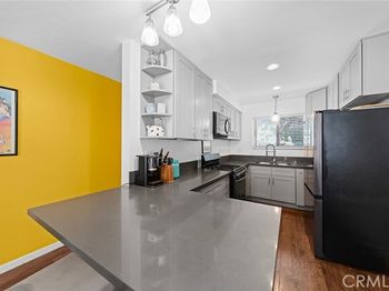 1260 E 4th Street
