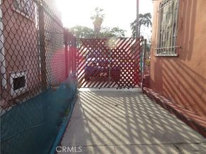 3830 S Figueroa Street, Los Angeles CA 90037