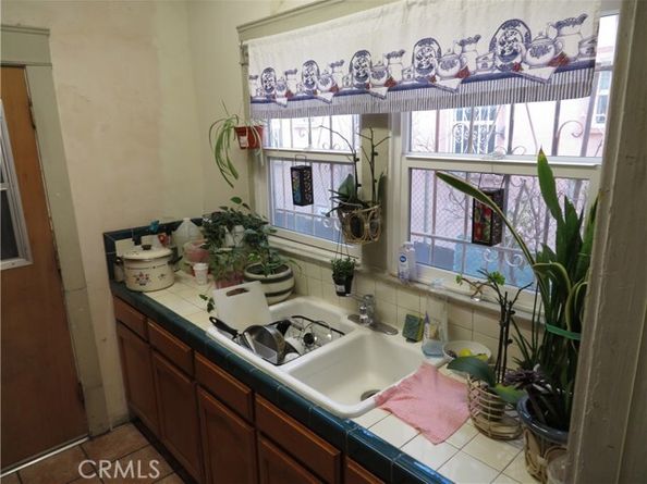 3830 S Figueroa Street, Los Angeles CA 90037