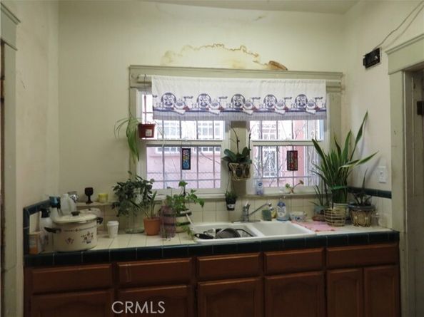 3830 S Figueroa Street, Los Angeles CA 90037