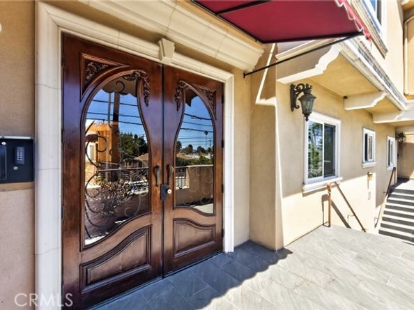12645 Oxnard 9, North Hollywood (los Angeles) CA 91606