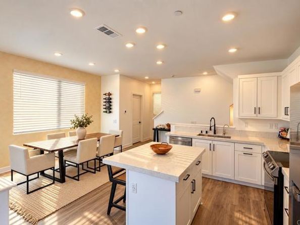 812 Makani St 2, Chula Vista CA 91911