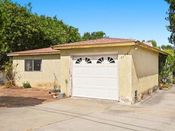 9049 Bubbling Wells Rd, Lakeside CA 92040
