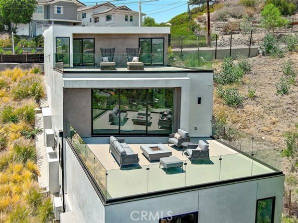 5134 Medina, Woodland Hills (los Angeles) CA 91364