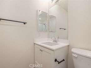 12800 N Watt Lane D, Sylmar (los Angeles) CA 91342