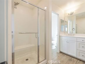 12800 N Watt Lane D, Sylmar (los Angeles) CA 91342