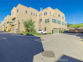 12800 N Watt Lane D, Sylmar (los Angeles) CA 91342