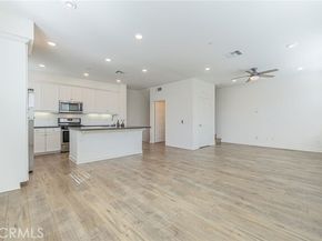 12800 N Watt Lane D, Sylmar (los Angeles) CA 91342