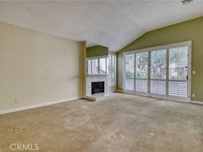 21801 Burbank Boulevard 83, Woodland Hills (los Angeles) CA 91367