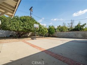 11044 Borden Avenue, Pacoima (los Angeles) CA 91331