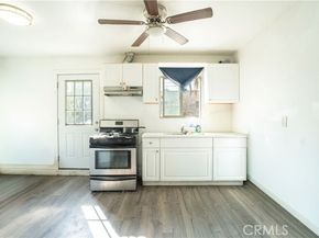 11044 Borden Avenue, Pacoima (los Angeles) CA 91331