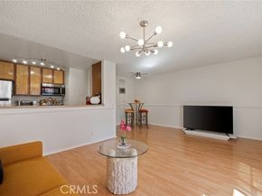 20930 Parthenia, Canoga Park (los Angeles) CA 91304