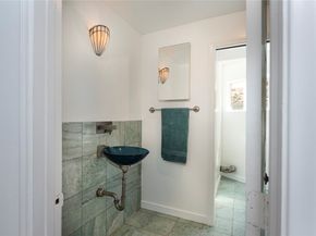 10416 Clybourn Avenue, Burbank CA 91040