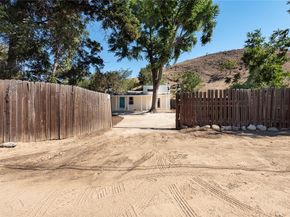 10416 Clybourn Avenue, Burbank CA 91040