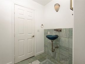 10416 Clybourn Avenue, Burbank CA 91040