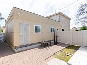 8147 Lullaby Lane, Panorama City (los Angeles) CA 91402