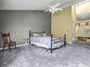 18242 Burbank Boulevard 8, Tarzana (los Angeles) CA 91356