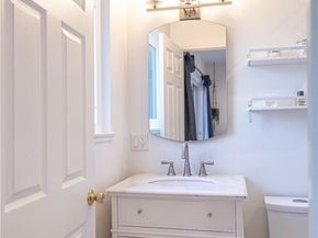 7848 Maynard, West Hills (los Angeles) CA 91304