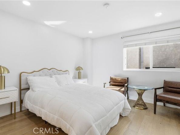 11119 Camarillo 104, North Hollywood (los Angeles) CA 91602