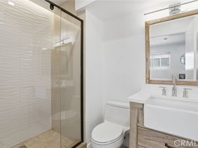 11119 Camarillo 104, North Hollywood (los Angeles) CA 91602