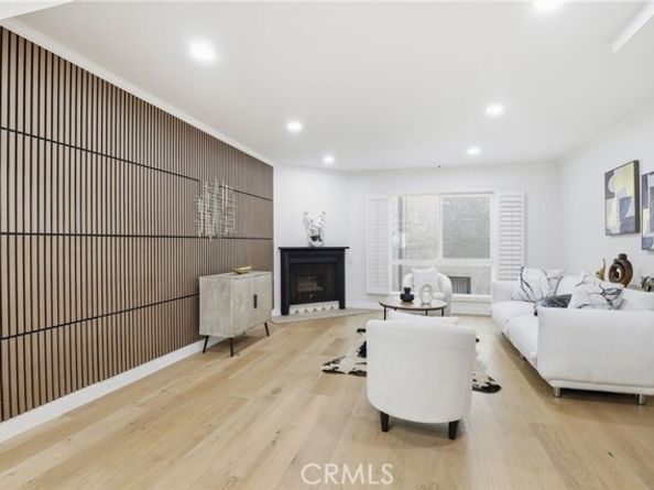 11119 Camarillo 104, North Hollywood (los Angeles) CA 91602