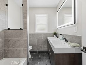 9233 Swinton Avenue, North Hills (los Angeles) CA 91343