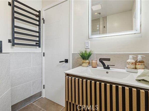 9233 Swinton Avenue, North Hills (los Angeles) CA 91343