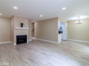 9047 Langdon Avenue 22, North Hills (los Angeles) CA 91343