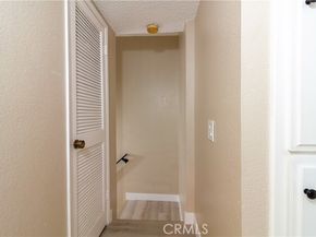9047 Langdon Avenue 22, North Hills (los Angeles) CA 91343