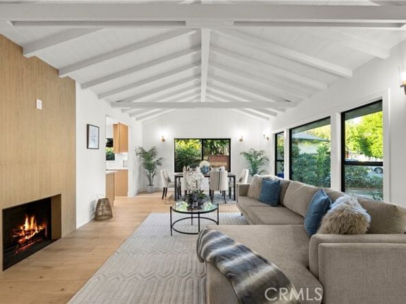 5833 Allott Avenue, Los Angeles CA 91401