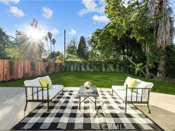 5833 Allott Avenue, Los Angeles CA 91401